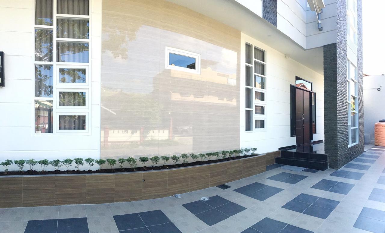 Grand Mulia Guest House Balikpapan (Borneo) Bagian luar foto